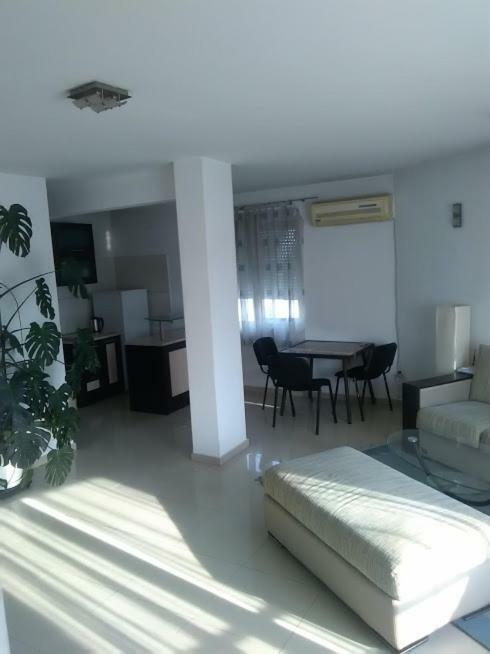 2 Rooms Apartment Plovdiv Kichuk Paris מראה חיצוני תמונה